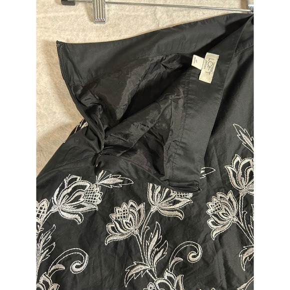Ann Taylor LOFT Petite Black Embroidered Floral A Line Skirt Size 6P - Picture 5 of 5